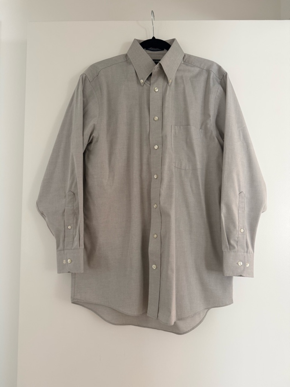 Classic Men's Button-Down Shirt in Light Gray
